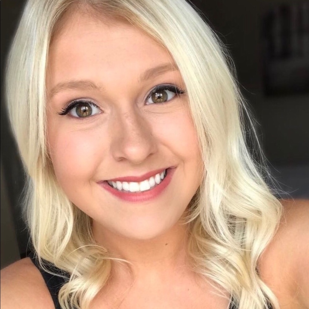 Meet your Posher, Lindsey